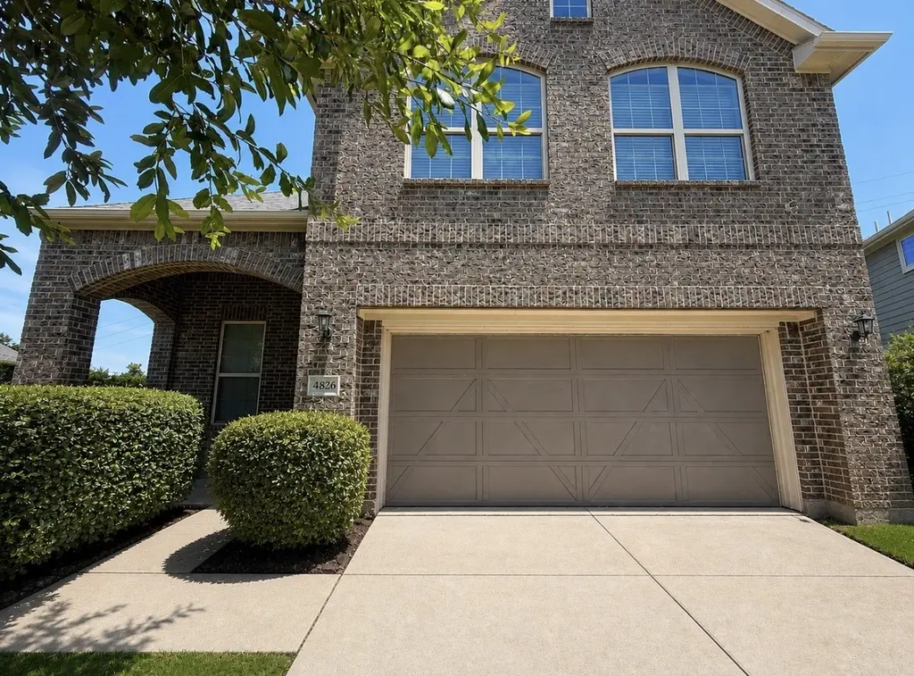 24826 Lakecrest Village Dr