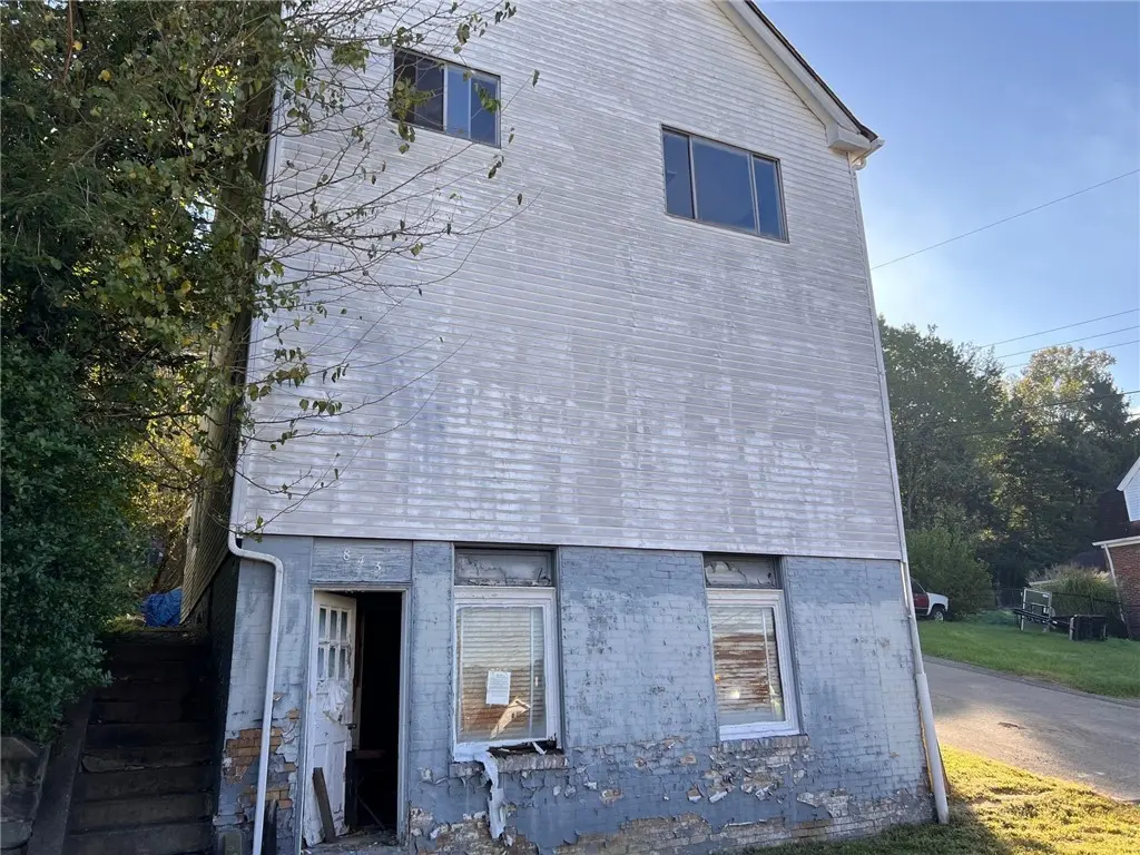843 Delaware Ave