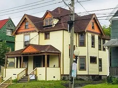 208 Clinton St