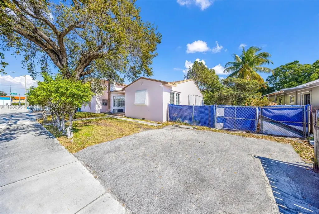 605 NW 34th Ave