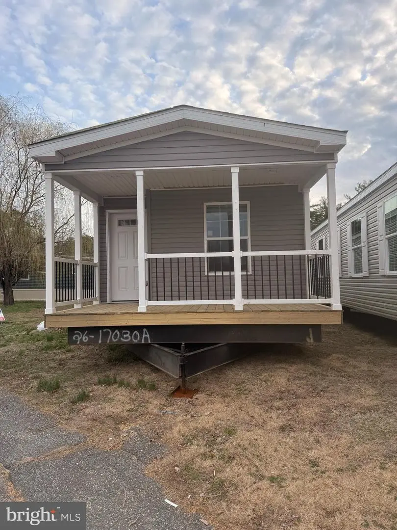 12 Jackson Dr