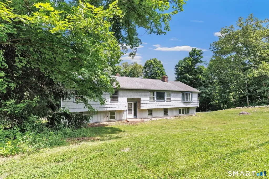 119 Freeman Rd