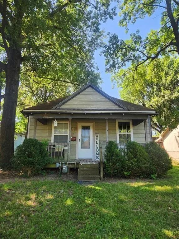 711 W Kansas St