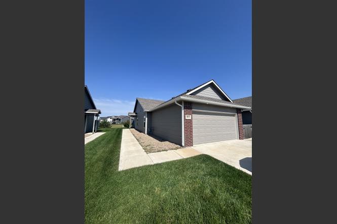 2811-2813 W 55th Ct N