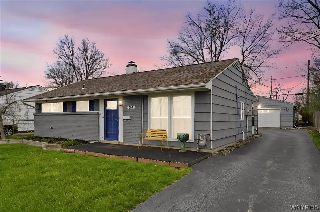24 Monica Rd