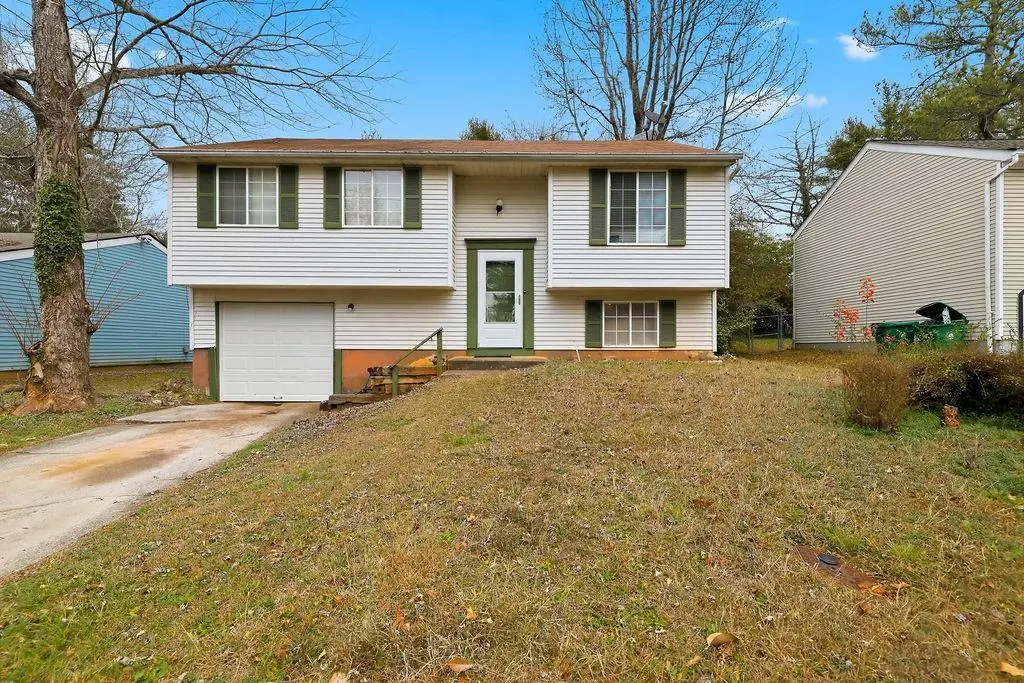 5312 Tracey Dr