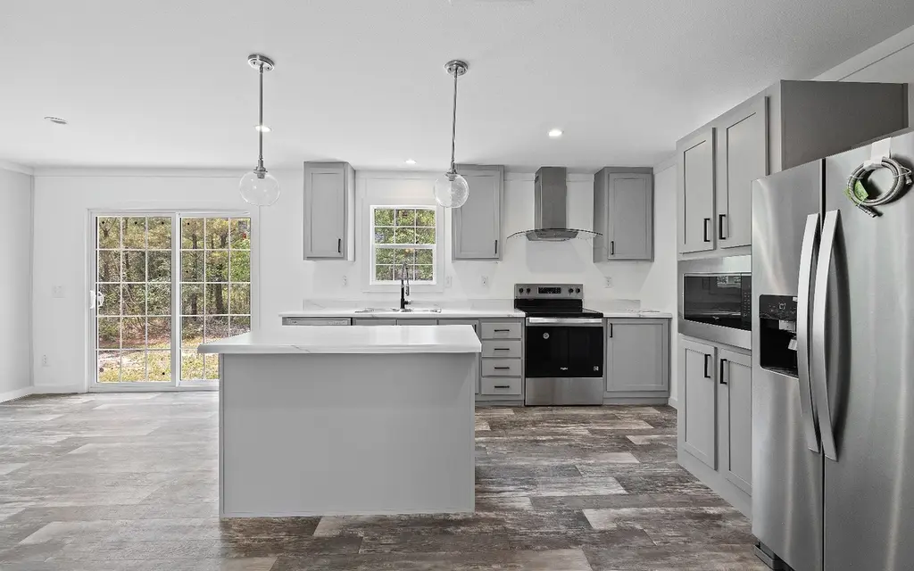 458 NW Ivy Gln