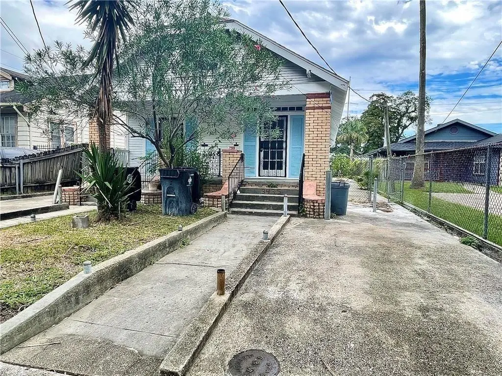 3435 37 New Orleans St