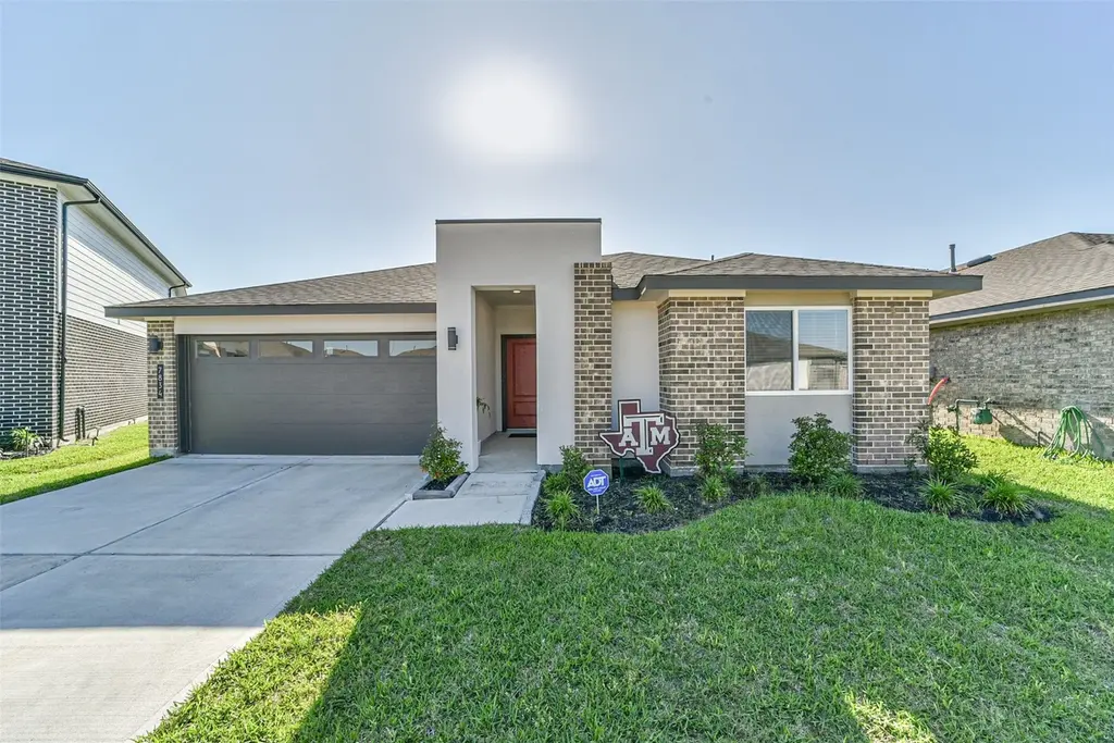 7834 Golden Rubia Ln