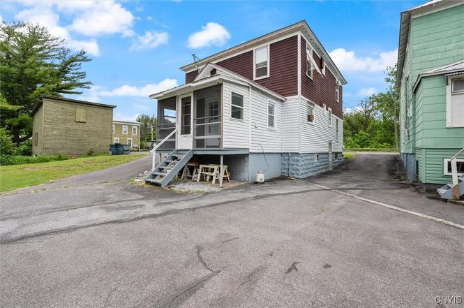 3 Seneca Ave