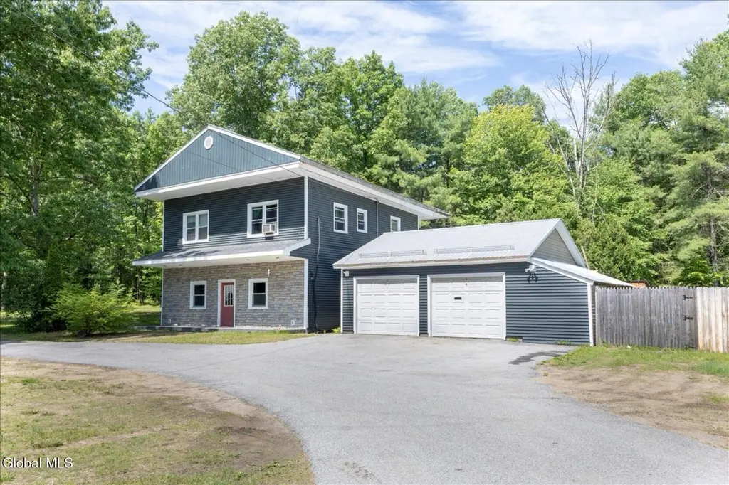 1069 Saratoga Rd