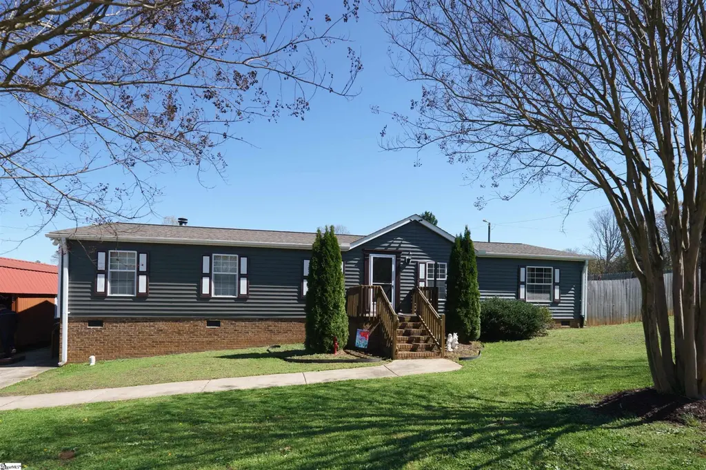 2 Raisinwood Dr