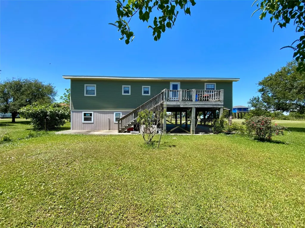1228 Bahama Ln