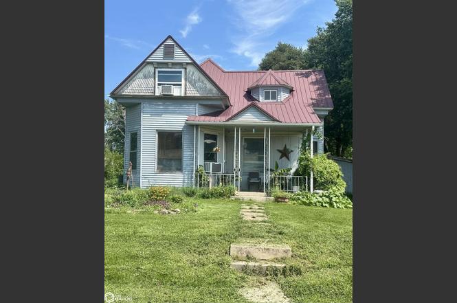 209 E Main St