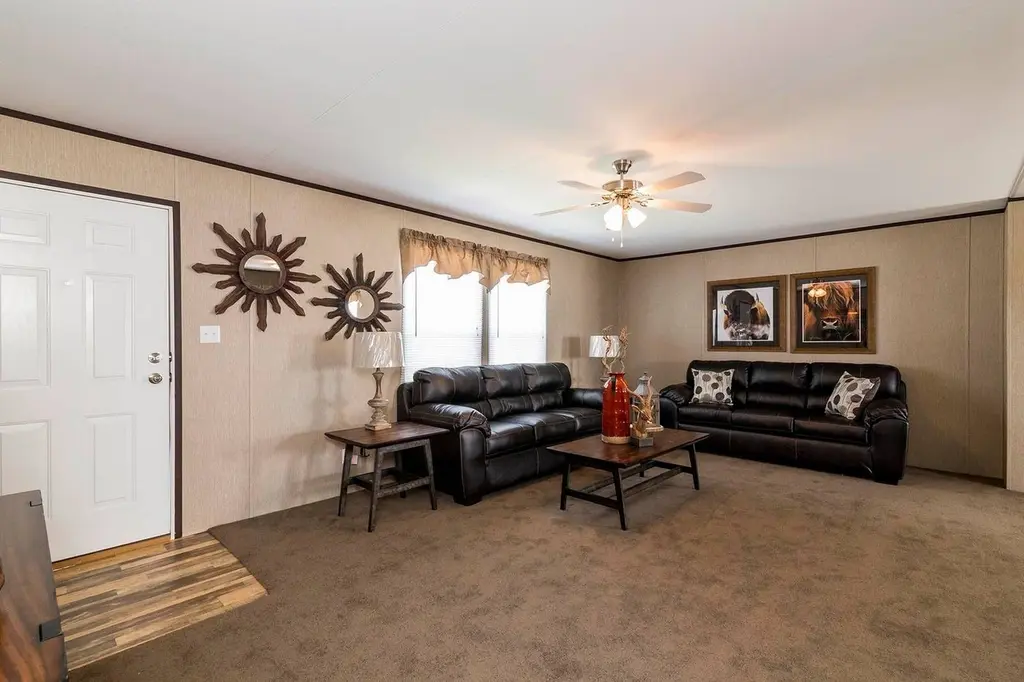 15701 US Highway 59 Business #4
