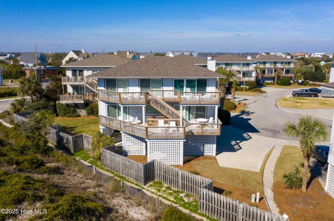 5 Sea Oats Ln