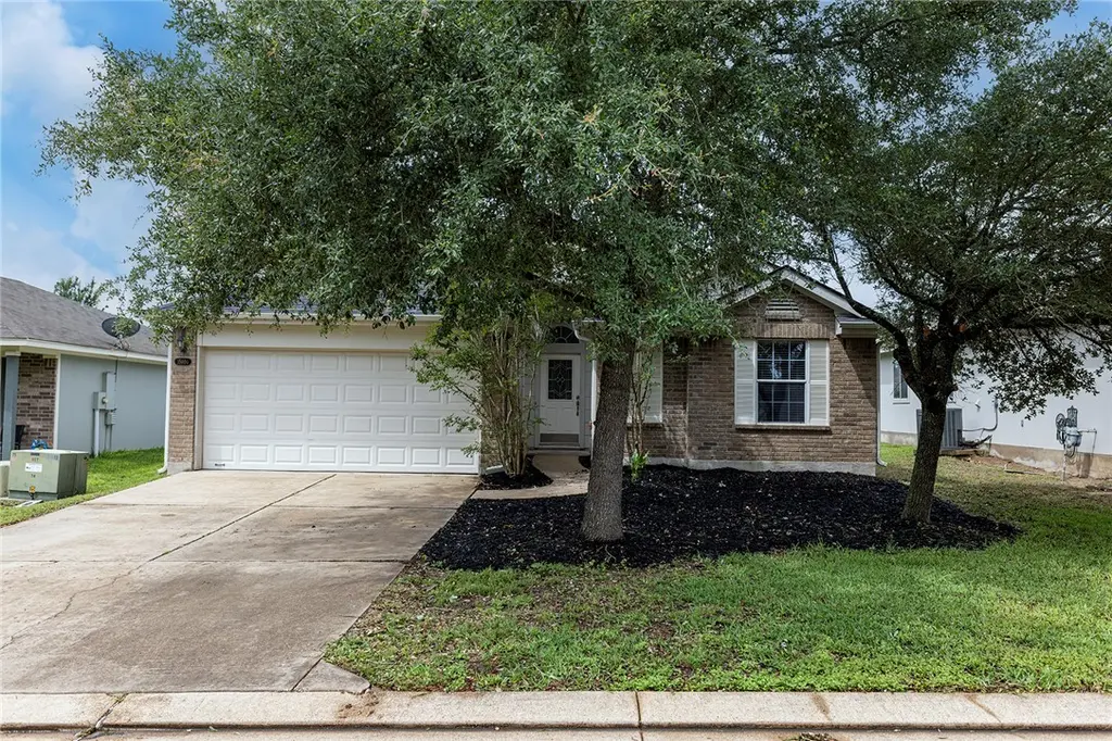 15104 Meredith Ln