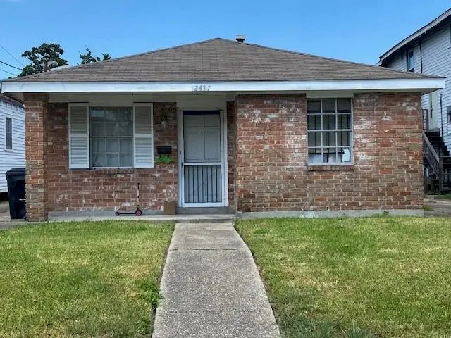2437-39 Jasmine St