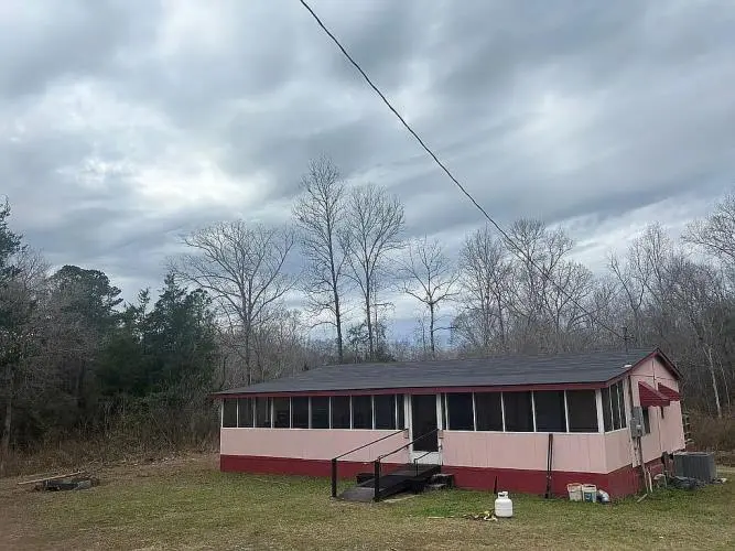 356 Lee Road 831