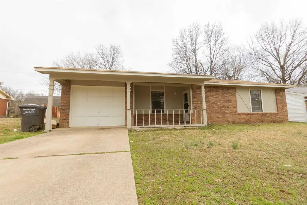 18 Georgeann Cir