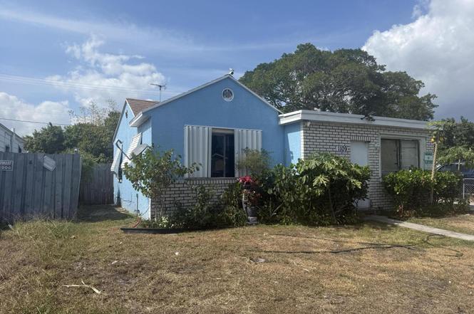 1109 S E St