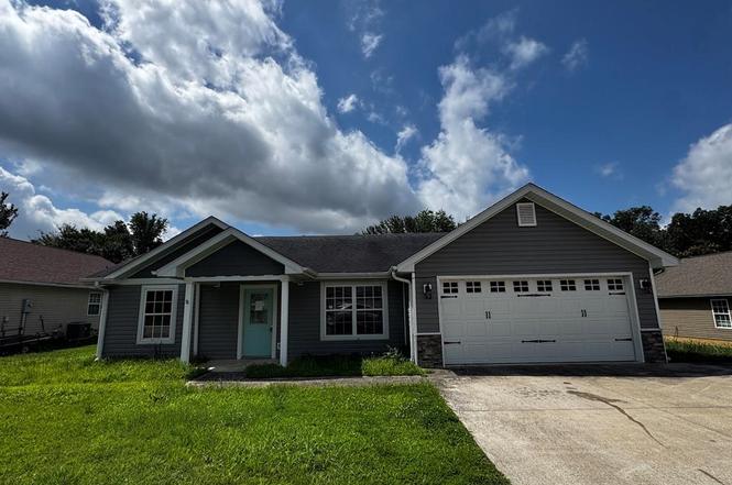 104 Avery Ln