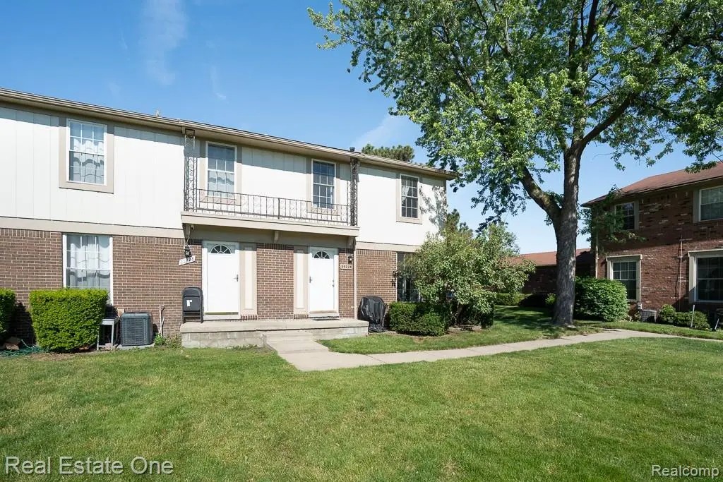 35226 Tall Oaks Dr