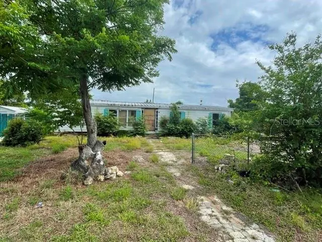 12024 Lakeview Dr
