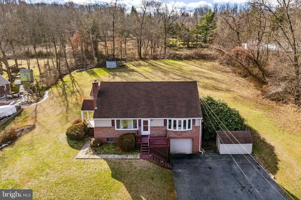 735 Greenville Rd