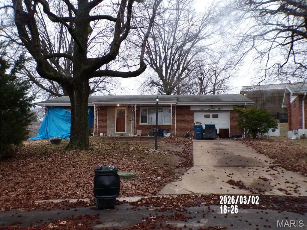 379 Porchester Dr
