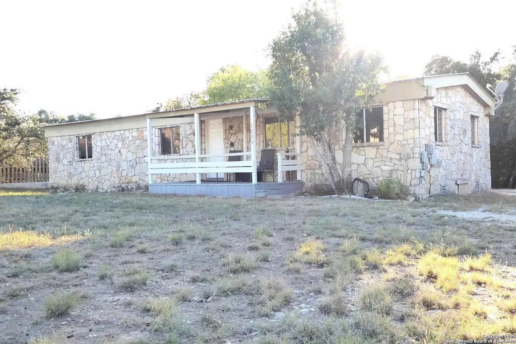 1884 Live Oak