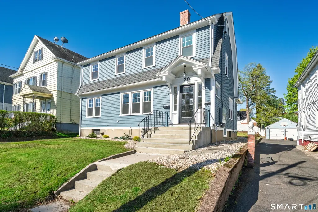 20 Mountain St