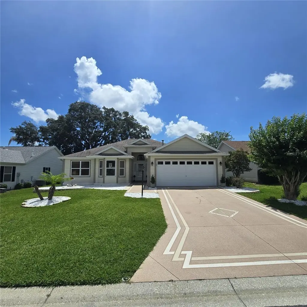 1417 Valparaiso St