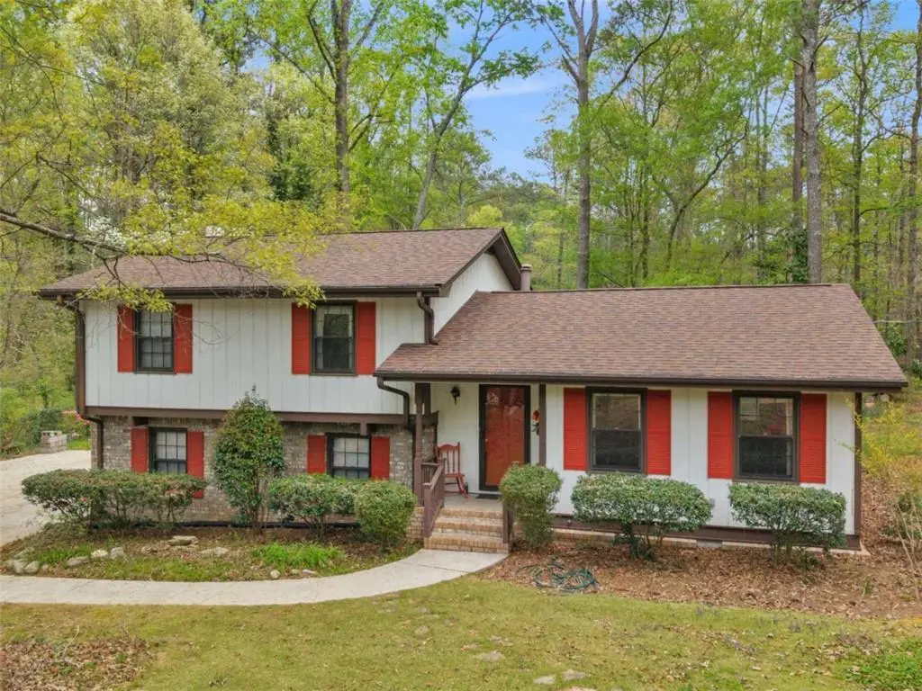 2177 Kings Mountain Dr NE