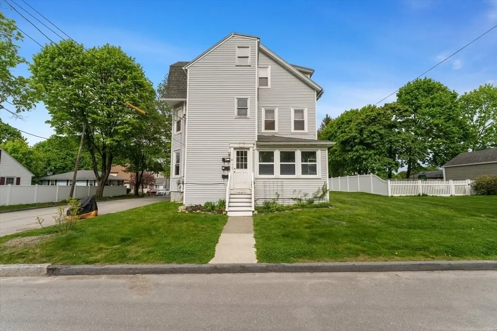 15 Steele St