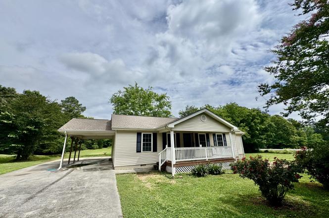 600 Pine Oaks Dr