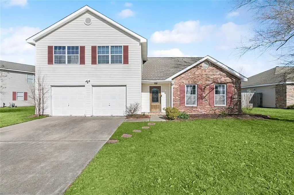 3010 Golden Dr
