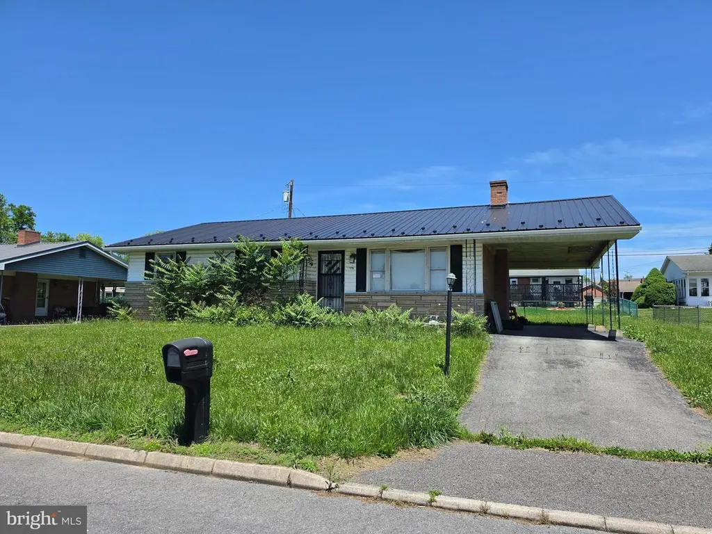 1426 Laurel Ct