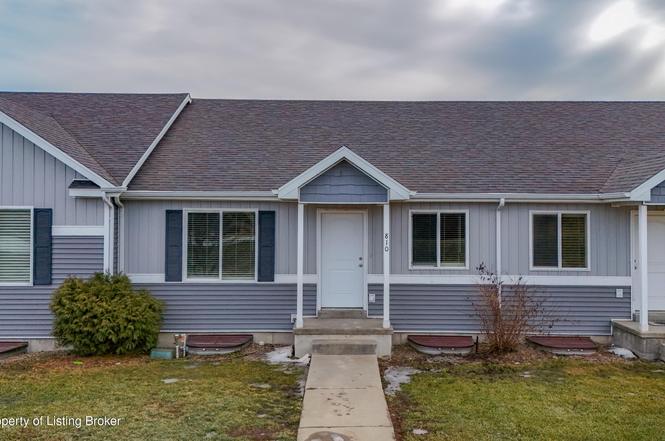 810 Adams Dr