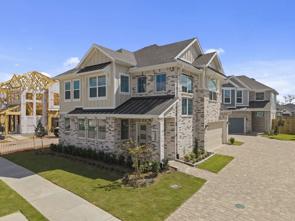 1216 Shaded Rock Dr