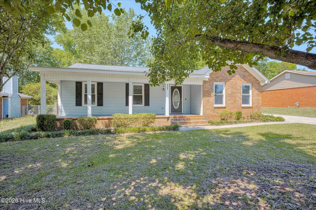 4327 Parkwood Dr