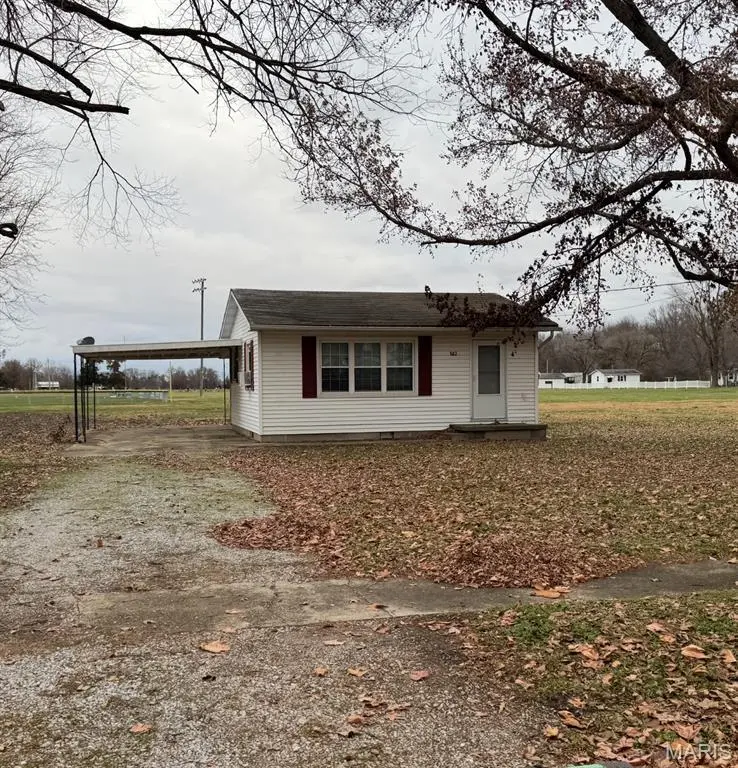 502 W Bond Ave