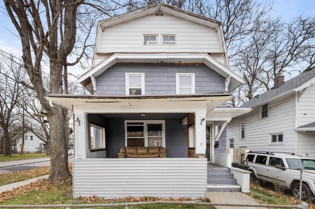 425 Albert Ave