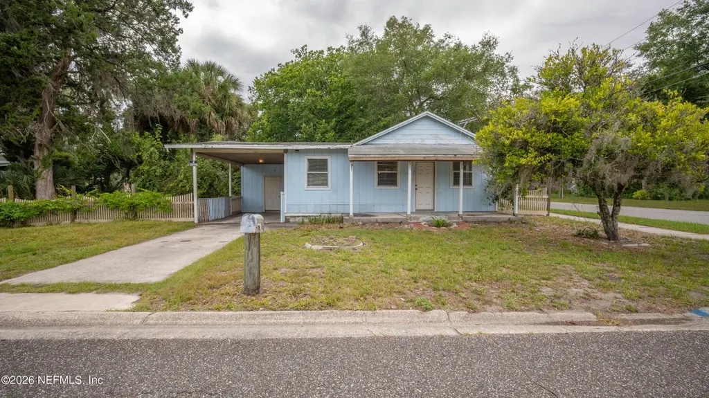 165 N Cypress Ave