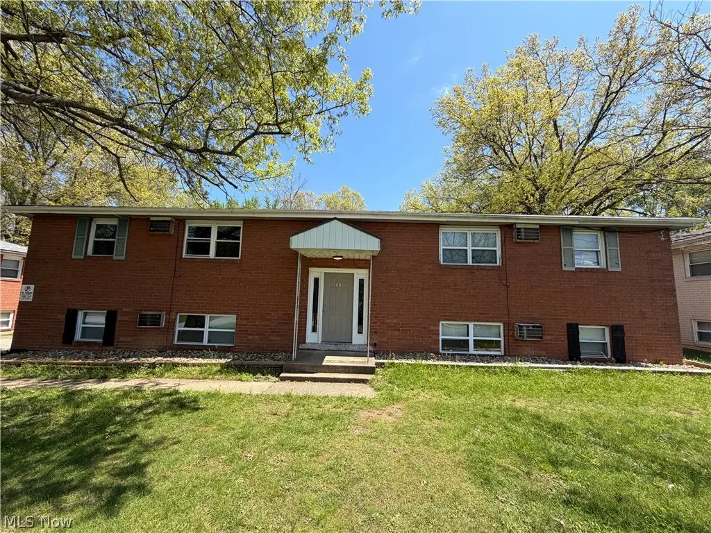 223 Kendall Ave