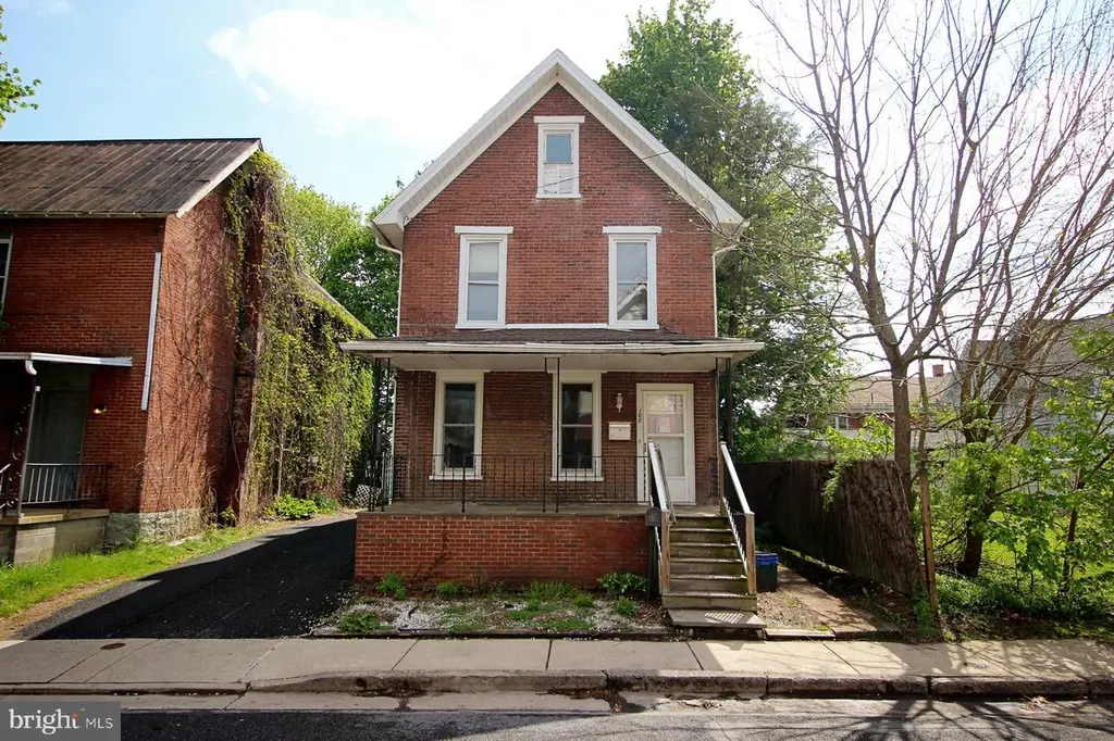 108 Mill St