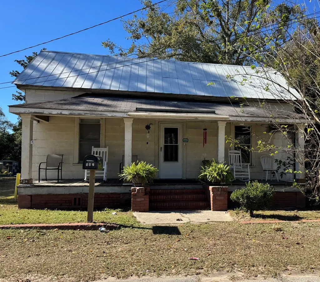 502 West St