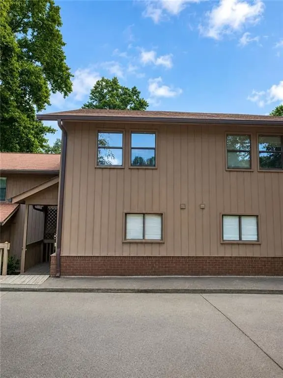 1102 Pine Tree Dr #1102