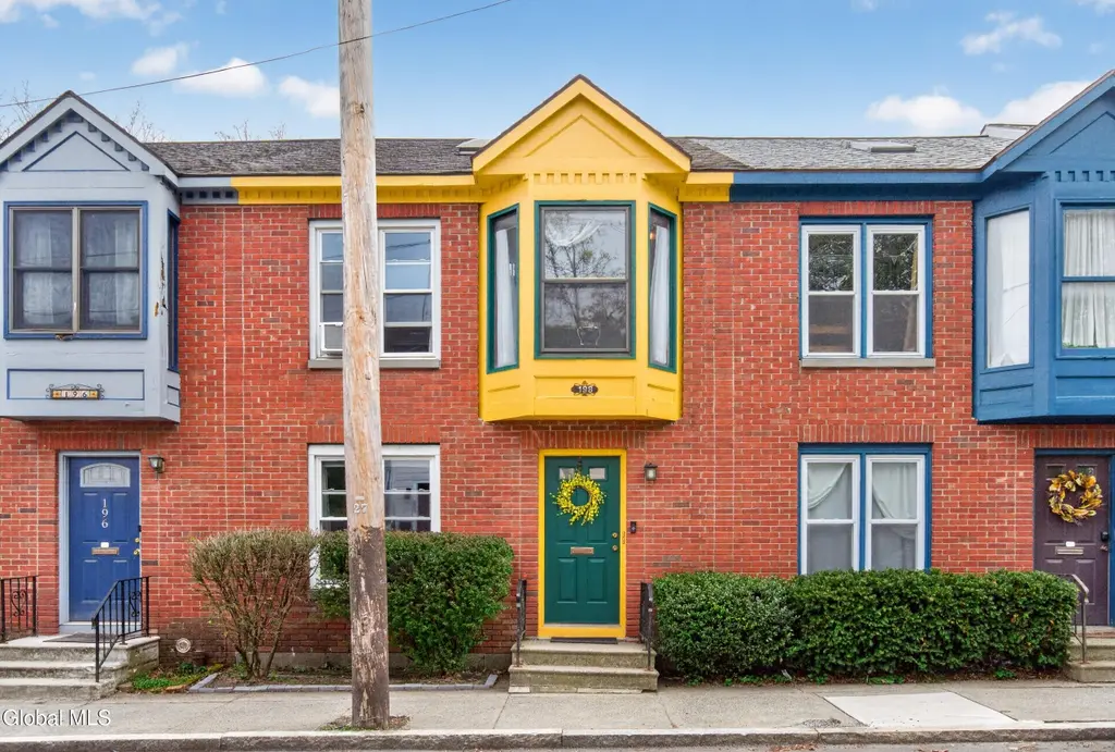 198 Jefferson St