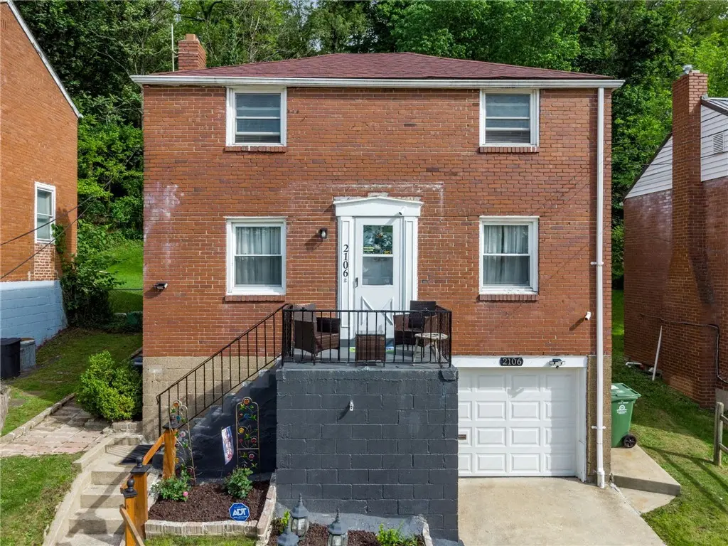 2106 Lindsay Rd